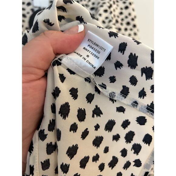 New Smocked Bib Animal Print Dot Blouse Size Small - Picture 8 of 8